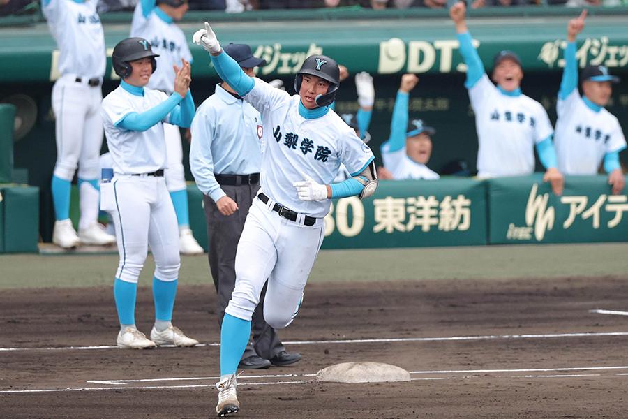選抜の1回戦で左翼へ甲子園初アーチを放った菰田陽生【写真:スポーツ報知/アフロ】