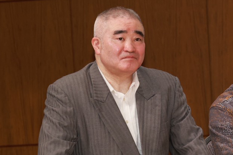 那須川天心の前日計量に同席した浜田剛史代表【写真：山口比佐夫】