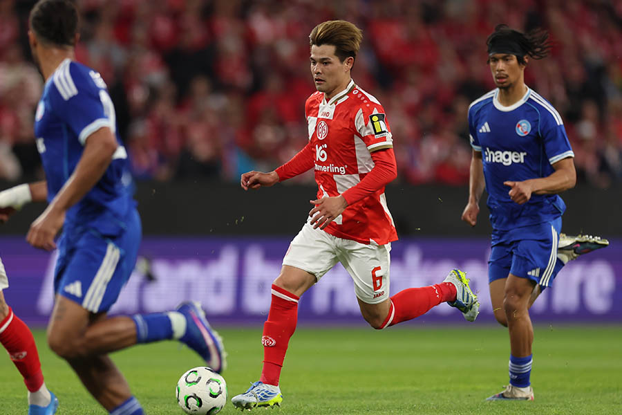 マインツの佐野海舟【写真：picture alliance/アフロ】