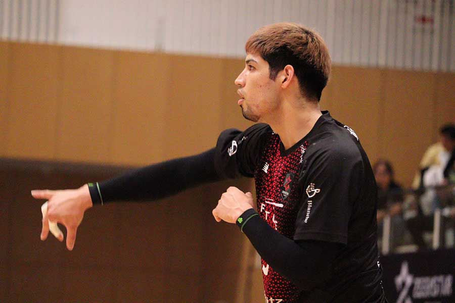 途中出場で存在感を放った副主将の部井久アダム勇樹【写真：横田美咲】