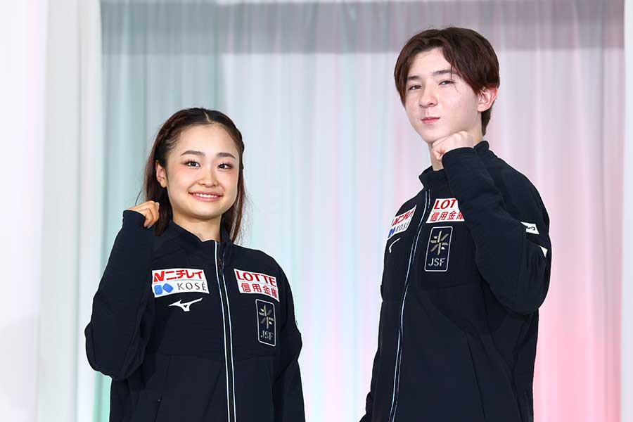 島田麻央と中田璃士(右)【写真:西村尚己/アフロスポーツ】