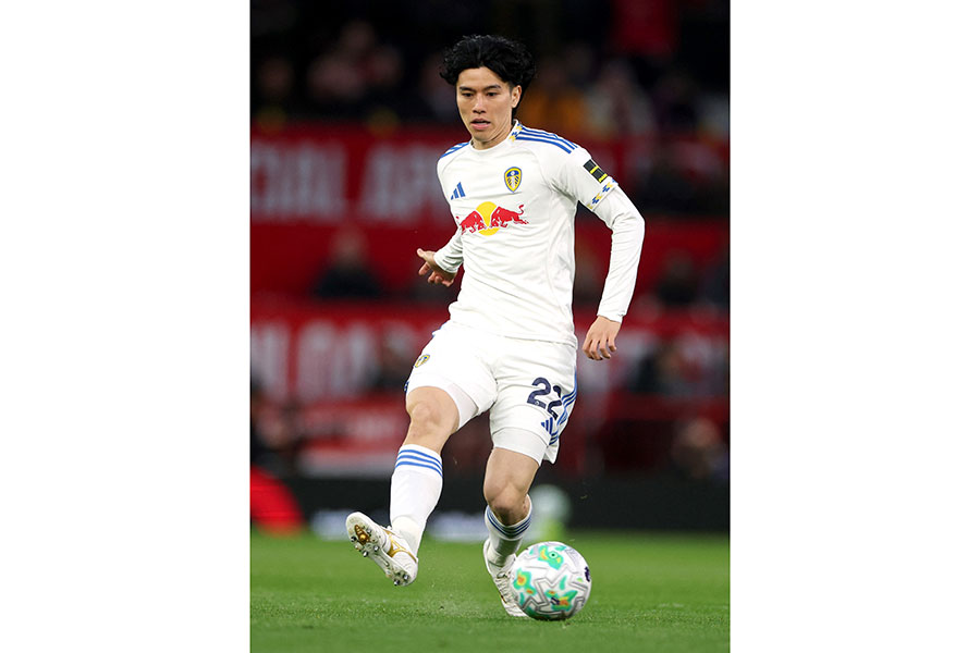 マンチェスター・ユナイテッド戦で先発出場した田中碧【写真：ロイター】
