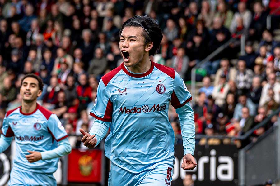 NEC戦でゴールを決めたフェイエノールトの上田綺世【写真：REX/アフロ】