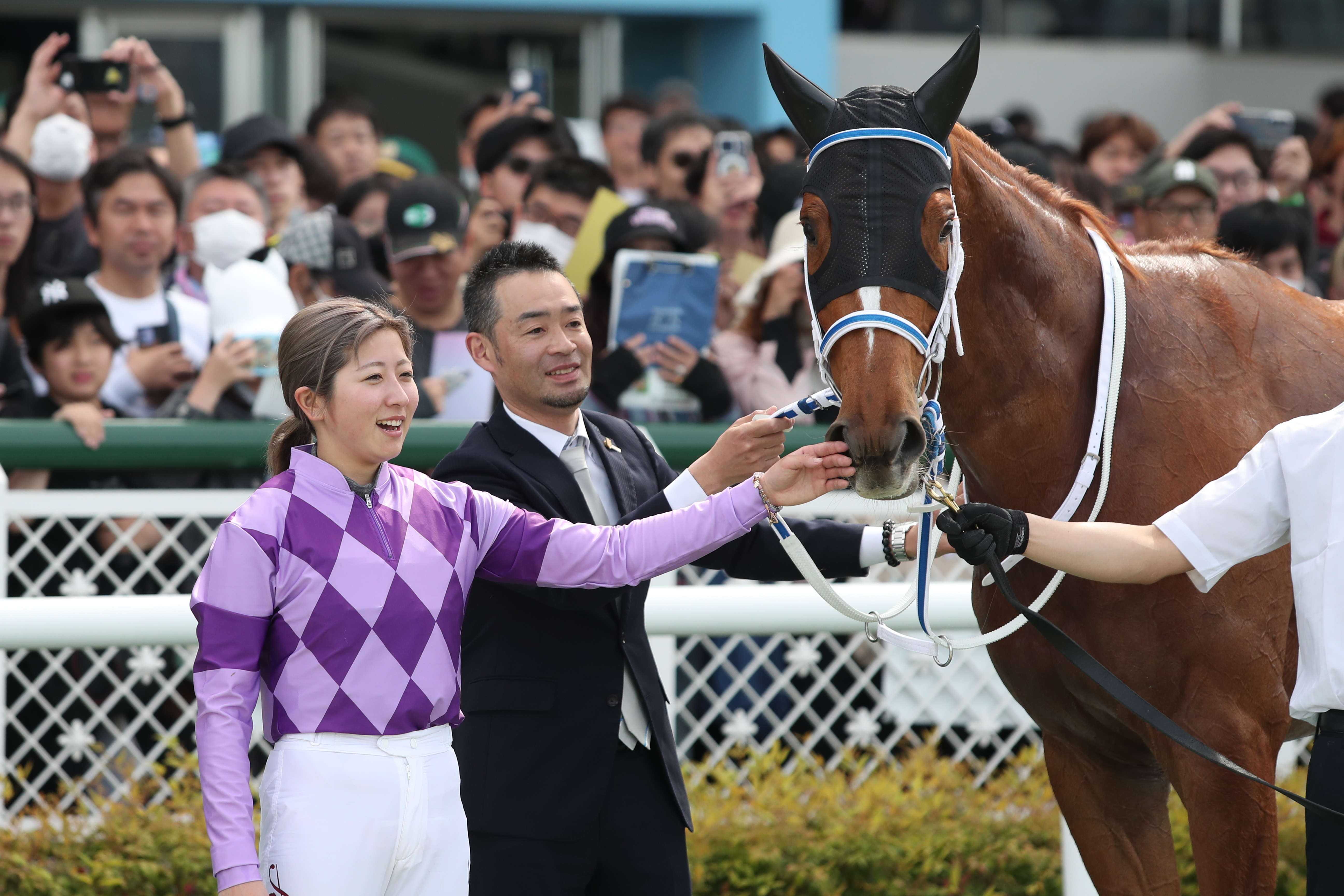 忘れな草賞を制した今村聖奈（左）とジュウリョクピエロ【写真：山根英一/アフロ】
