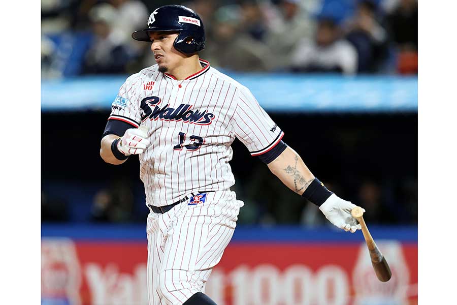 DeNA戦に出場したヤクルトのホセ・オスナ【写真：産経新聞社】