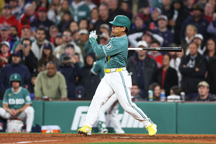 サヨナラ打を放ったレッドソックスの吉田正尚【写真：ロイター】