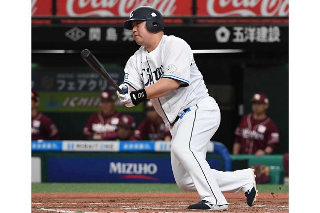 42歳おかわり君、バックスクリーン直撃弾！ 「1軍行ける」「綺麗な