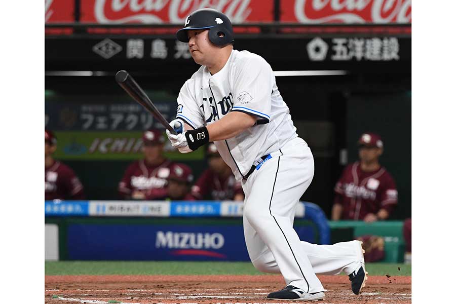 西武の中村剛也【写真：産経新聞社】