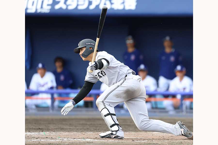 巨人の石塚裕惺【写真：産経新聞社】