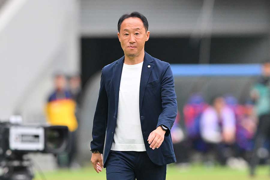 町田の 黒田剛監督【写真：アフロ】