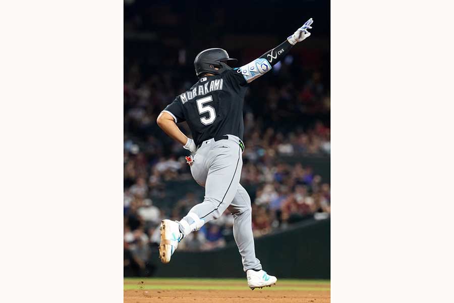 ダイヤモンドバックス戦、4試合連発となる9号を放ったホワイトソックスの村上宗隆【写真：ロイター】