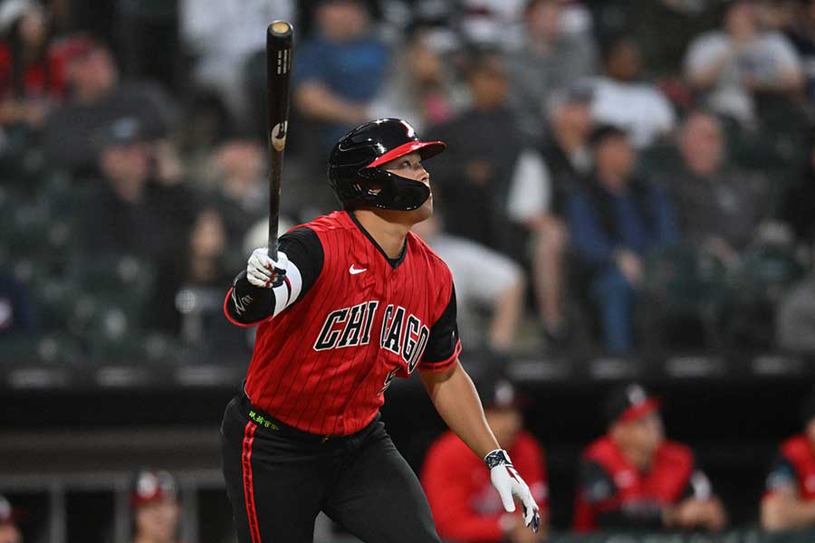 ナショナルズ戦で今季11号を放つホワイトソックスの村上宗隆【写真：ロイター】