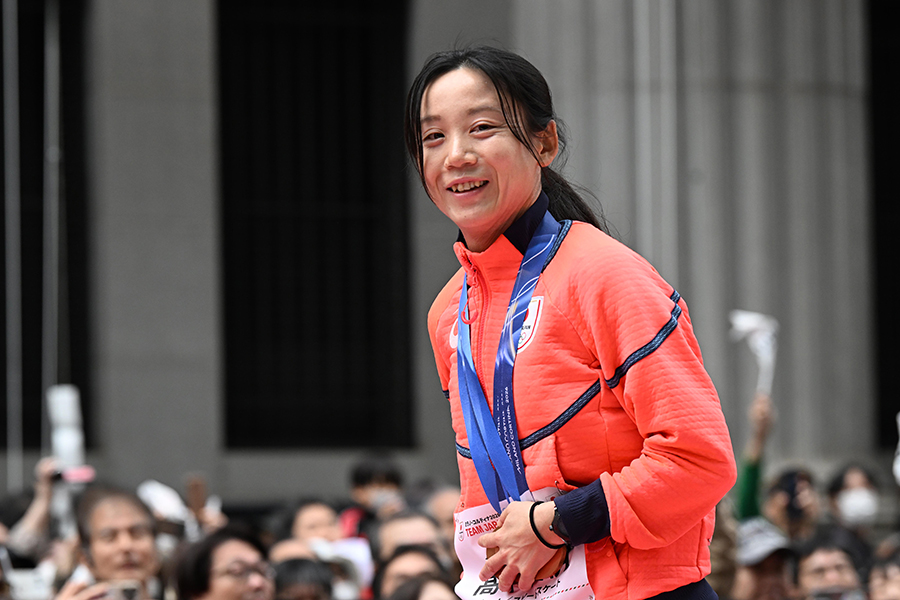 パレードで晴れやかな笑顔を見せた高木美帆【写真：徳原隆元】