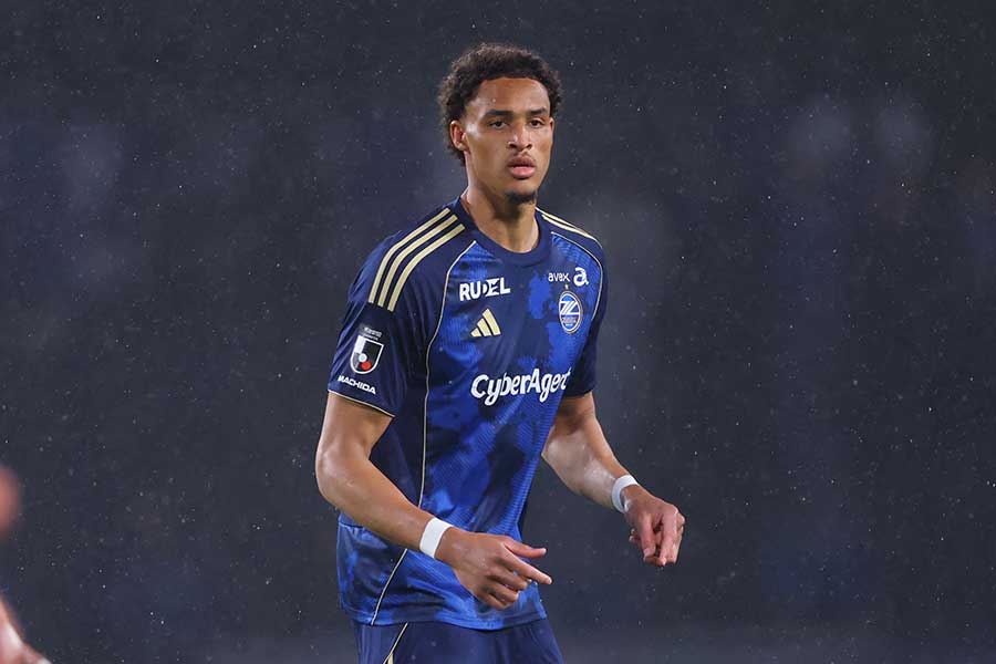 町田のテテ・イェンギ【写真：YUTAKA/アフロスポーツ】