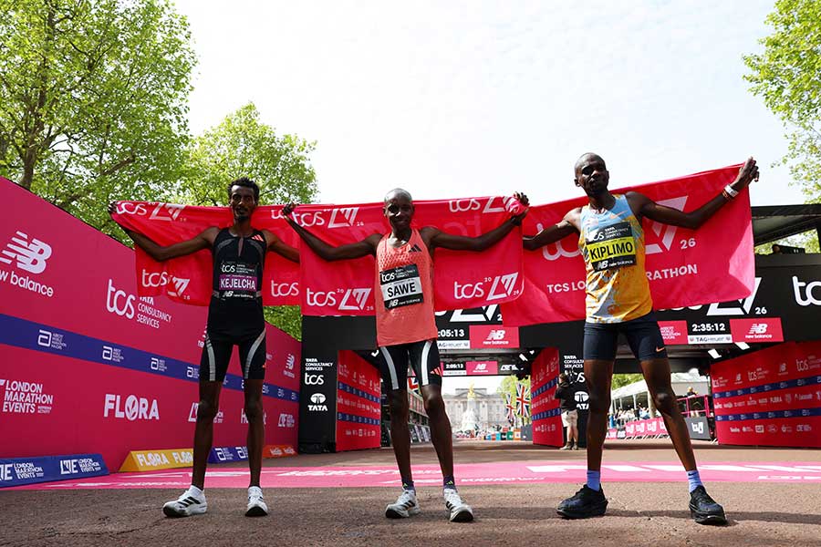 エチオピアのユーミフ・ケジェルチャ（左）【写真：ロイター】