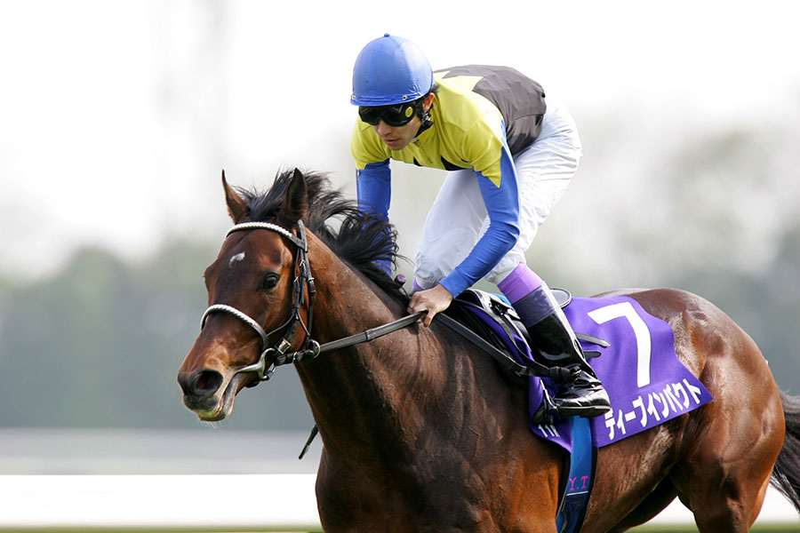 2006年の天皇賞・春を制したディープインパクト【写真：アフロ】