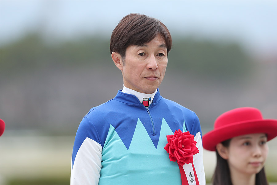 武豊【写真：山根英一/アフロ】