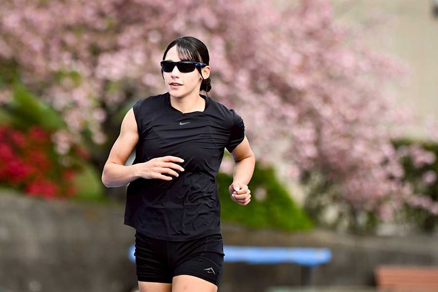 大学ラストシーズン、青木は感謝の思いを胸に走る【写真：中戸川知世】