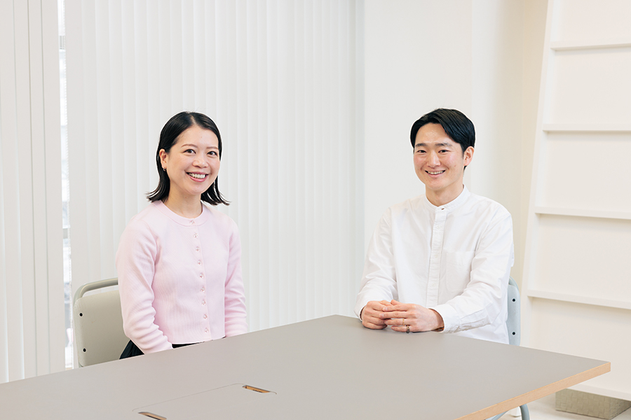 五輪フィギュアを振り返るスペシャル対談を行った鈴木氏（左）と小塩氏【写真：松橋晶子】