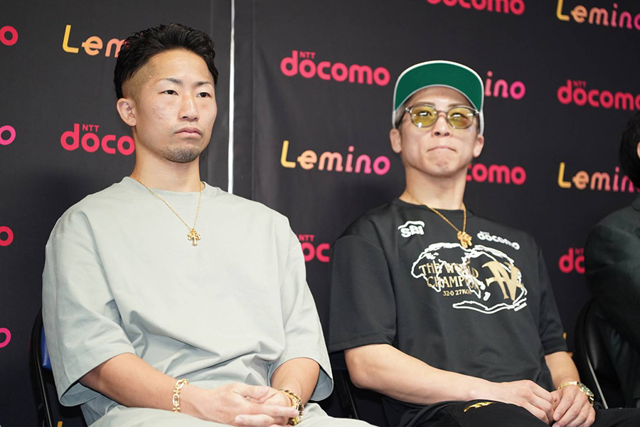 井上拓真（左）と兄・尚弥【写真：澤田直人】