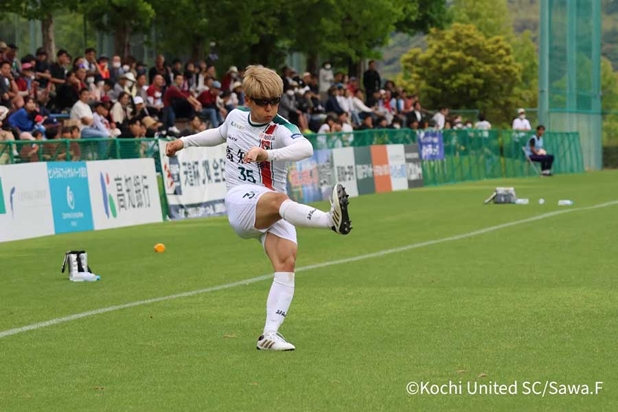 高知ユナイテッドSCで途中出場を果たし、視覚障がい者として初のJリーガーとなった【写真提供：（C）Kochi United SC/Sawa.F】