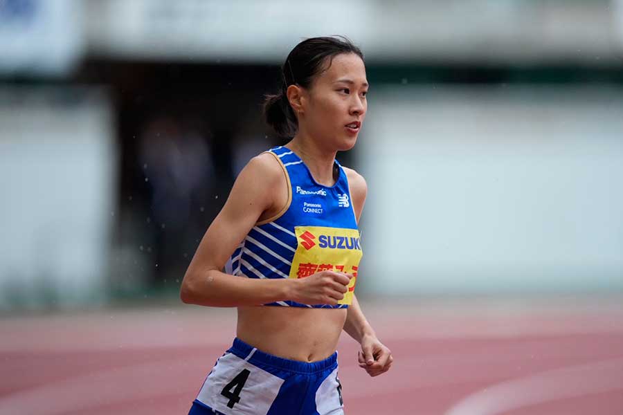 女子3000メートル障害で優勝した齋藤みう【写真：奥井隆史】