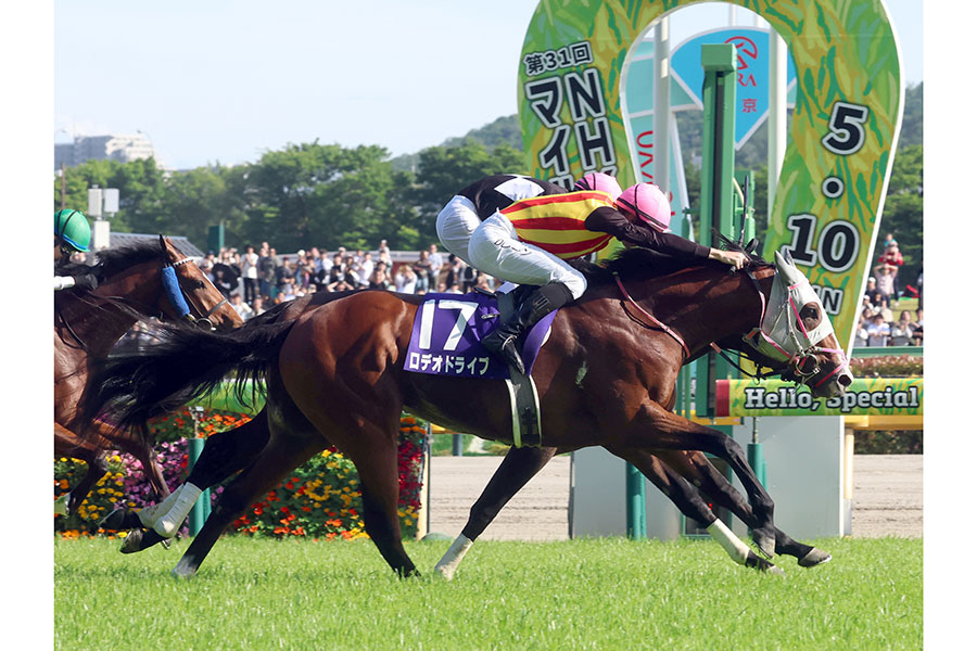 G1・NHKマイルカップは1番人気ロデオドライブが制した【写真:産経新聞社】