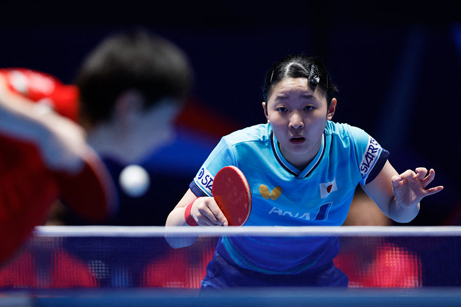 第1試合で勝利した張本美和【写真：ロイター】