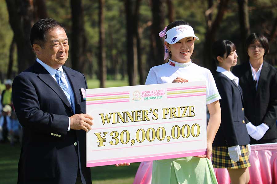 ワールドレディスサロンパス杯に優勝した河本結【写真：柳田通斉】