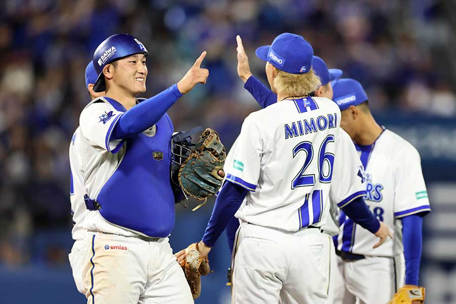 中日に勝利したDeNA【写真:産経新聞社】