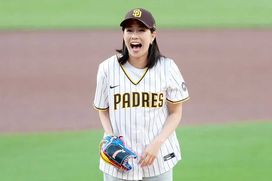 ペトコ・パークに登場した石川佳純さん【写真:黒澤崇】