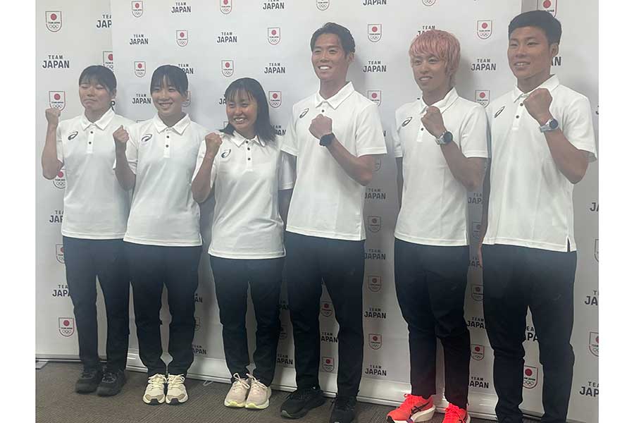 アジア大会トライアスロン日本代表に決まった（左から）中山彩理香、平泉真心、林愛望、安松青葉、北條巧、定塚利心【写真：編集部】