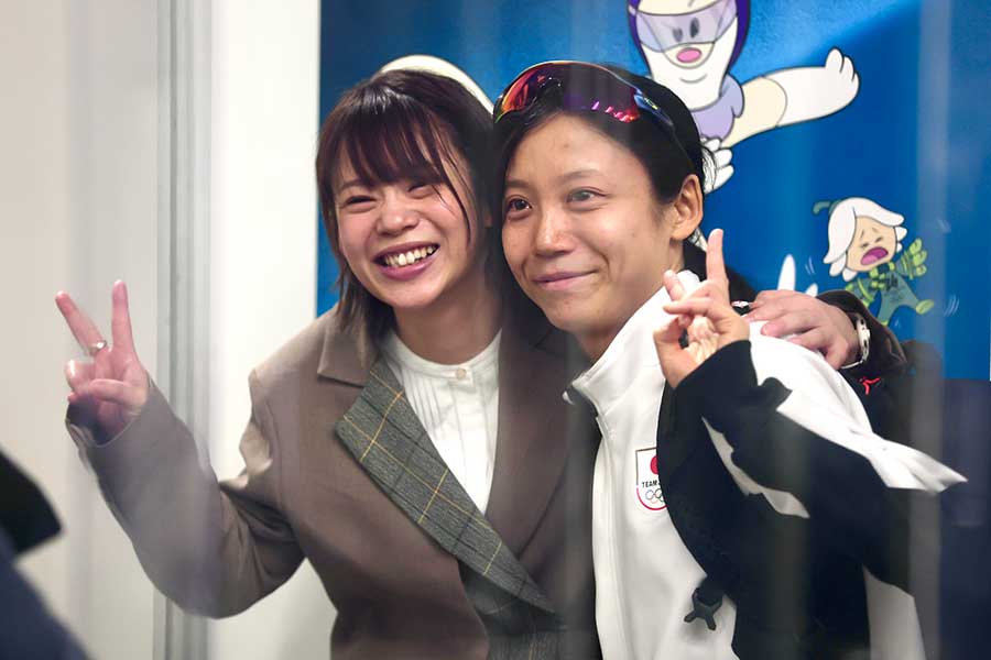 高木菜那さんと美帆さん(右)【写真:スポーツ報知/アフロ】
