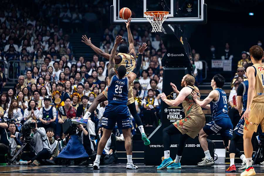 BリーグのCS決勝第2戦で対戦した長崎と琉球【写真：B.LEAGUE】