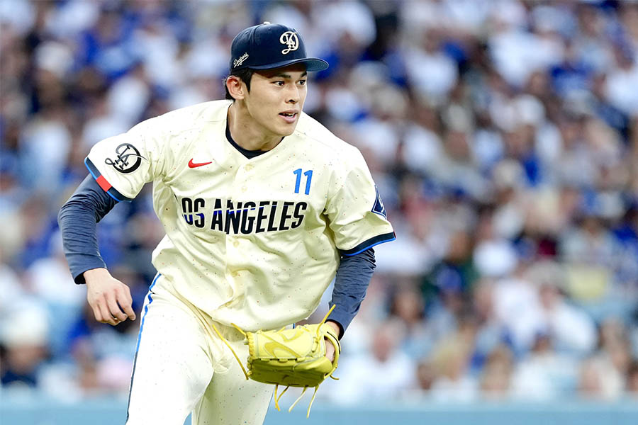 本拠地フィリーズ戦に先発したドジャースの佐々木朗希【写真：黒澤崇】