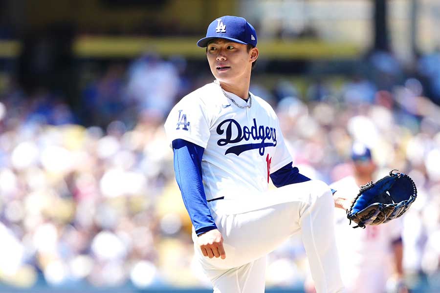 本拠地フィリーズ戦に先発登板したドジャースの山本由伸【写真:黒澤崇】