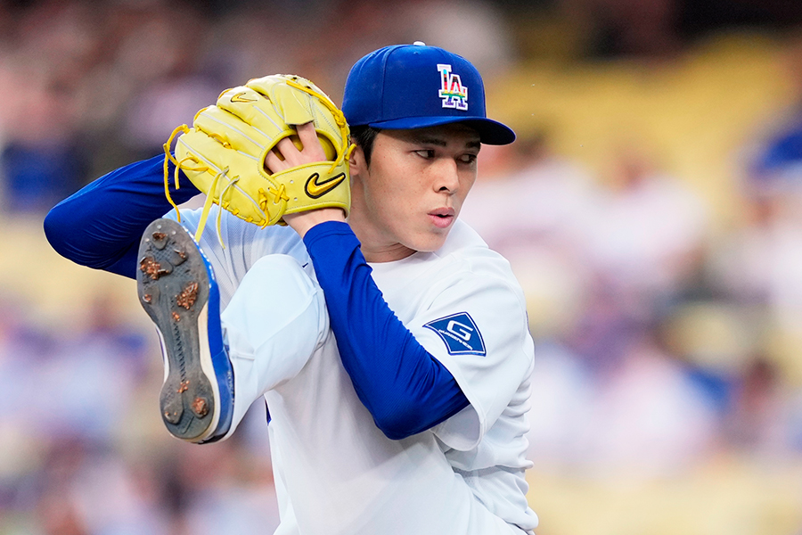 本拠地エンゼルス戦で力投したドジャースの佐々木朗希【写真：AP/アフロ】