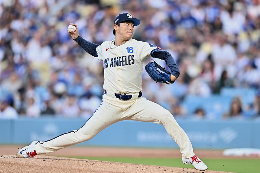 本拠地エンゼルス戦に先発登板しているドジャースの山本由伸【写真：ロイター】