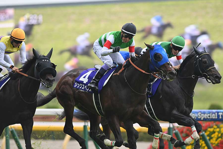 中央競馬のG1・安田記念を制した武豊【写真：産経新聞社】
