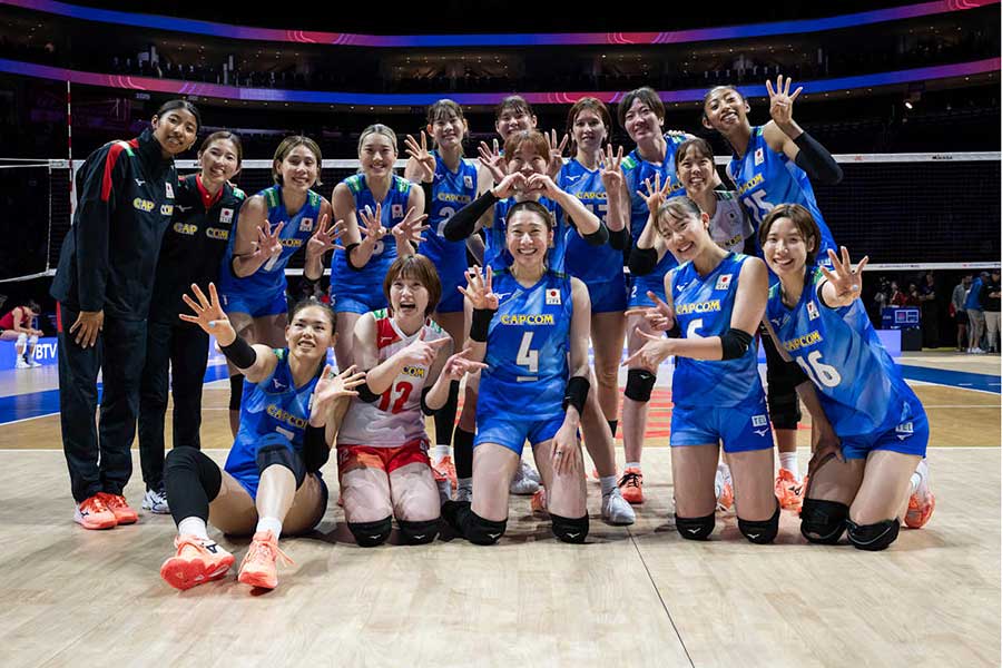 バレーボール女子日本代表【写真：Volleyball World提供】