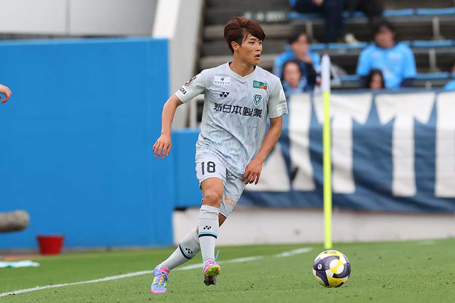 岩崎悠人（写真はアビスパ福岡時代）【写真：YUTAKA/アフロスポーツ】