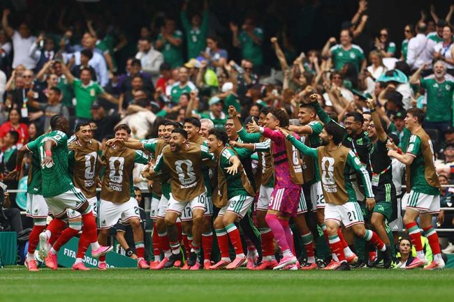 W杯開幕戦、ベンチに現れた日本ゆかりの男「懐かしい」「久々ー！」 67