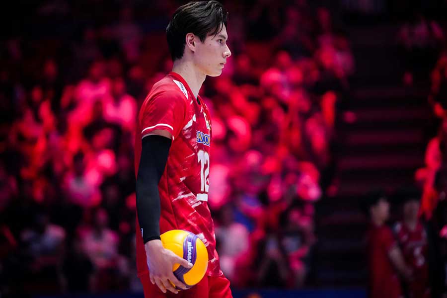 ポーランド戦に出場した高橋藍【写真：Volleyball World提供】