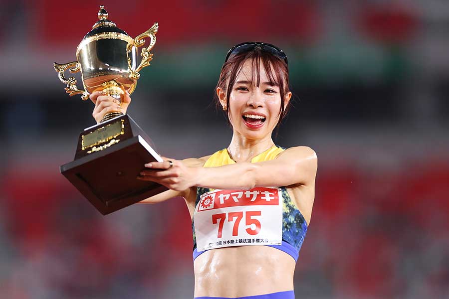日本選手権、女子5000メートルで優勝した山本有真【写真:森田直樹/アフロスポーツ】