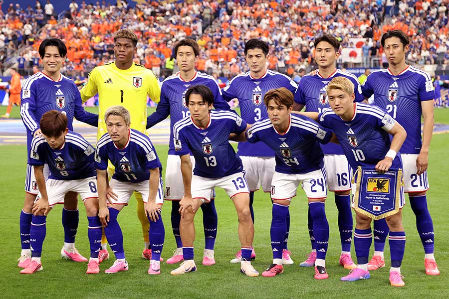 W杯初戦を戦うサッカー日本代表【写真:ロイター】