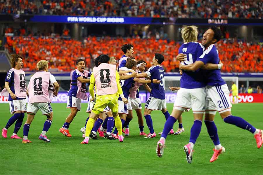 オランダと2-2で引き分けた日本代表【写真:ロイター】