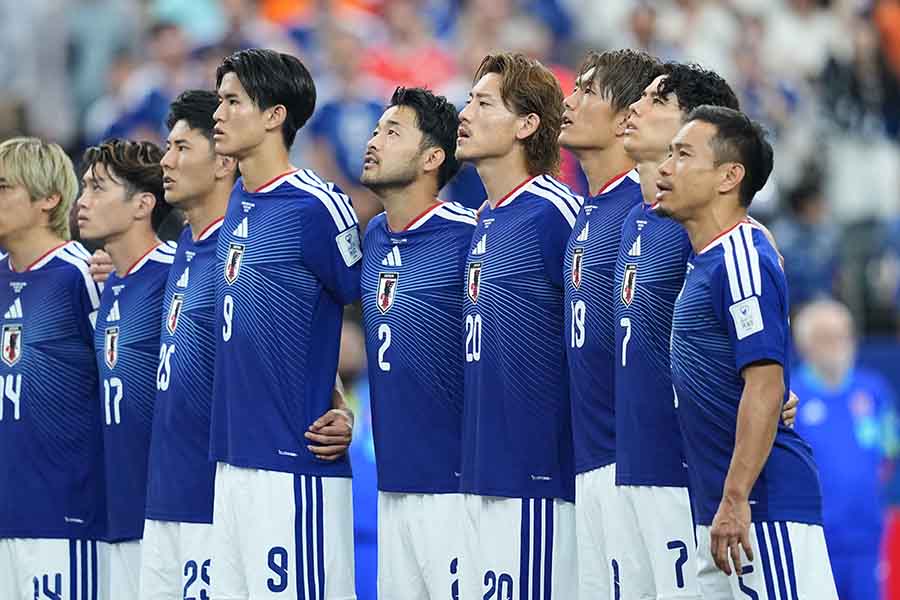 オランダと対戦したサッカー日本代表【写真:AP/アフロ】