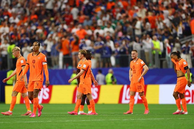 サッカー ワールドカップ オランダ代表 ジャージ FIFA アムステルダム W杯オランダ、ユニ左胸にあった日本リスペクトの印 「これ素晴らしい