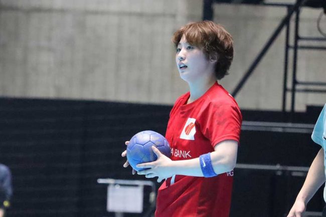 普段は銀行員「パソコンの前でカタカタ（笑）」 女子ハンド初V、エース