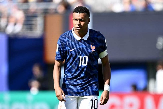 エムバペ倒れ「PKやな今のは」→ノーファウルで捌いた審判を絶賛 DAZN
